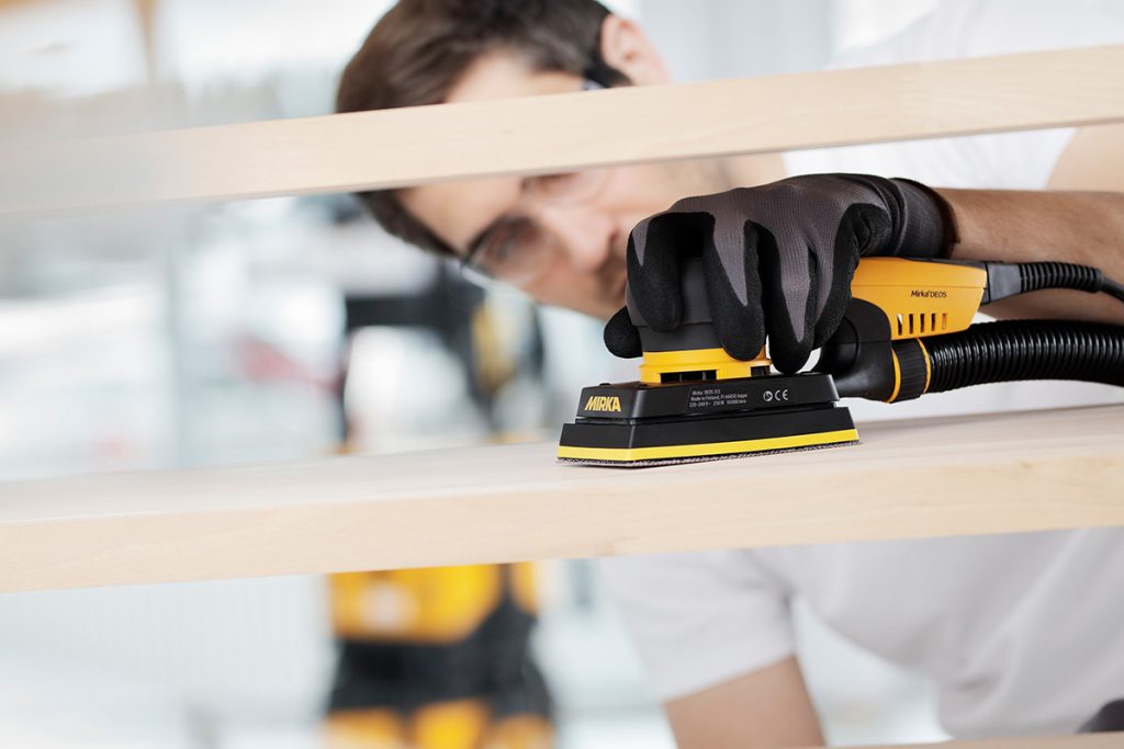 Máy Chà Nhám Tường Cũ