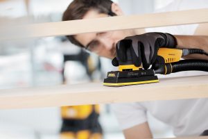 Máy Chà Nhám Tường Cũ